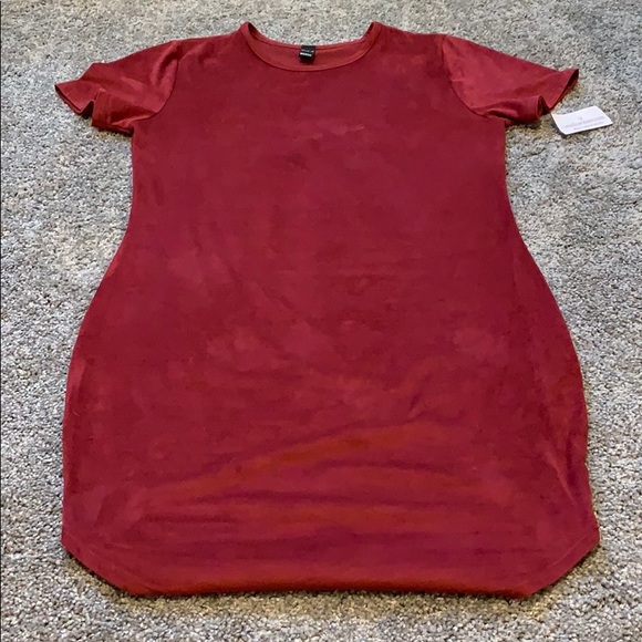 Windsor bodycon T-Shirt dress in burgundy - Picture 4 of 4